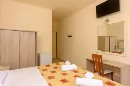 Eri Beach & Village - 9