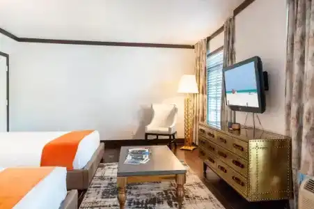 Lincoln Arms Suites - 47