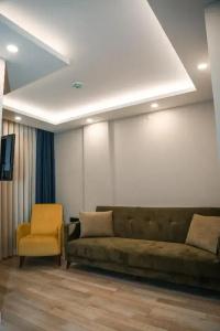 White Golden Suite - 41