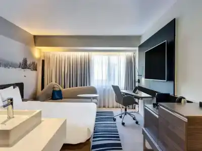 Novotel London Tower Bridge - 56