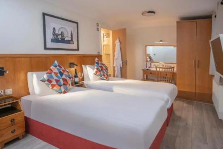 Queensway, Sure Collection by Best Western - 15