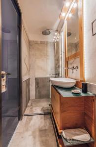 EmGard Suites Kythnos - 40