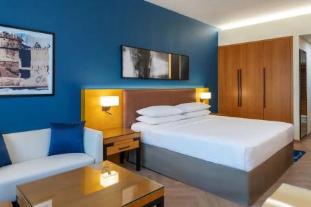 Four Points by Sheraton Downtown Dubai - 49