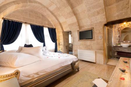 Elysion Cave Suites - 41