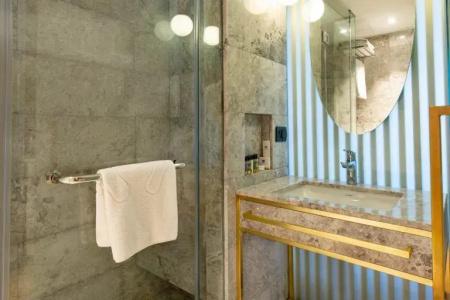 The Craton Sisli - 103