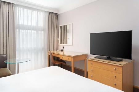 Hilton London Kensington - 43
