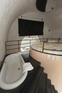 Botel - 47