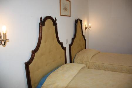 Castille - 28