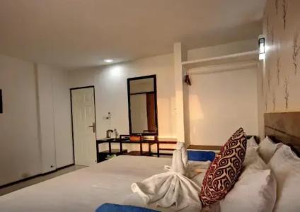 Crown Beach Maldives - 38