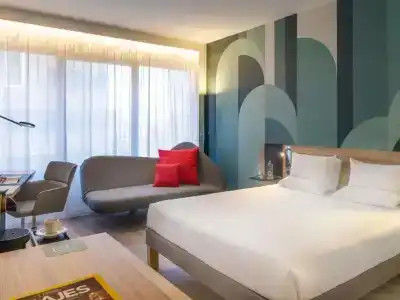 Novotel Campo De Las Naciones - 8