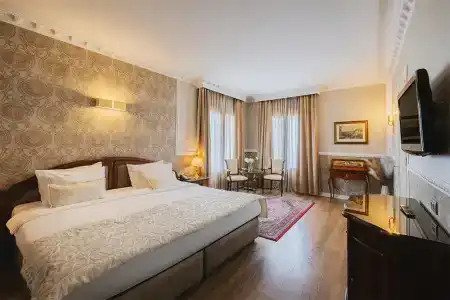 Mediterranean Palace - 124