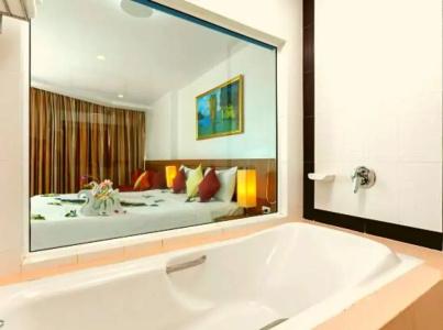 The View Rawada Phuket - 40
