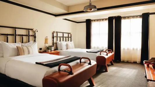 Chicago Athletic Association, part of Hyatt - 48