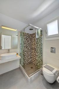 Makis Place - 34