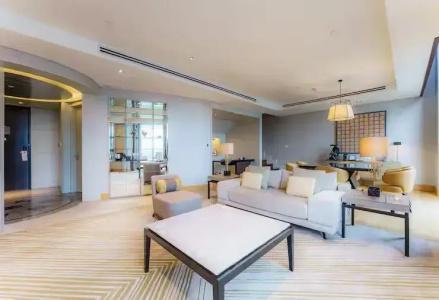 Hilton - 58