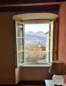 Piazza Vecchia - 22