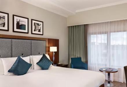 DoubleTree by Hilton London Victoria - 33