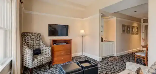 Gaslamp Plaza Suites - 27