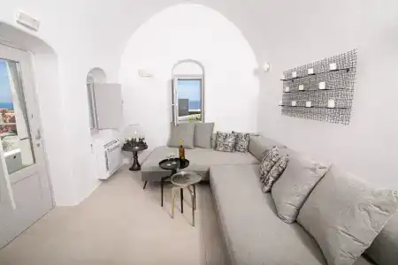 Elysian Santorini - 83