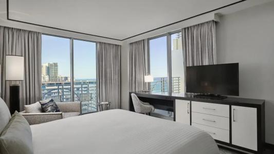 Loews Miami Beach - 55