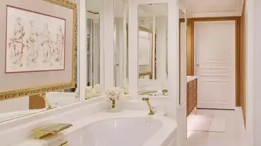 Four Seasons George v Paris - 77