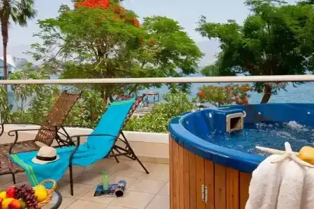 Aria - 108