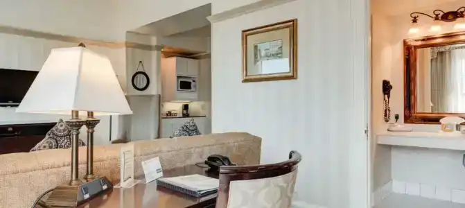 Gaslamp Plaza Suites - 34