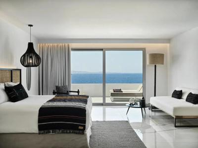Kouros & Suites - 72