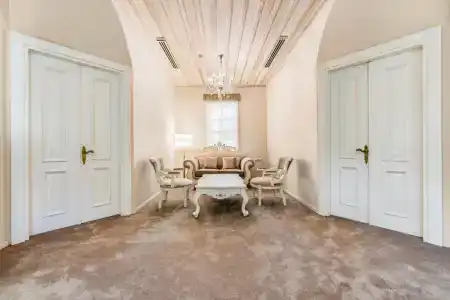 Elegance East - 55