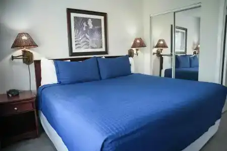 Parc Corniche Condominium Suites - 102