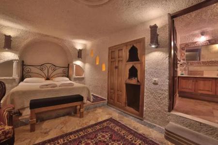 Local Cave House - 18