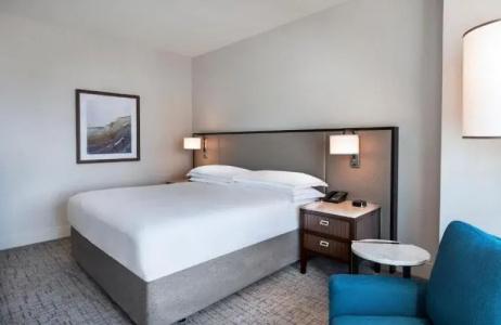 Hilton San Diego Bayfront - 75