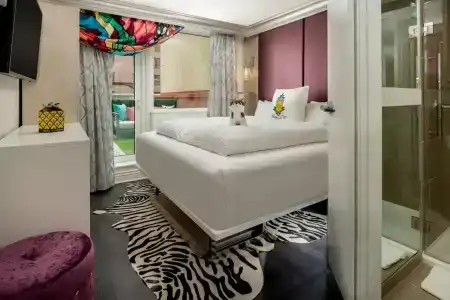 Staypineapple, An Artful, Midtown New York - 12