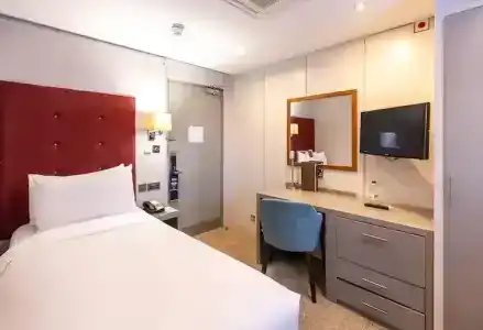 DoubleTree by Hilton London – West End - 21