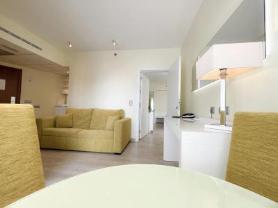 Riviera Beac- Adults Recomended - 70