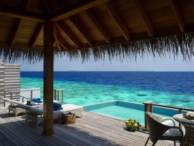 Dusit Thani Maldives - 21