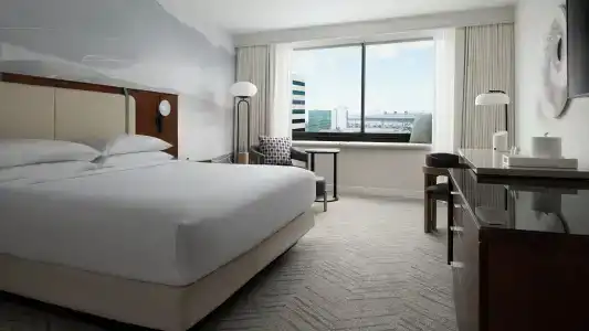 Renaissance Long Beach - 4