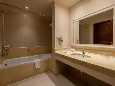 Continental Plaza Aqua Beach - 83