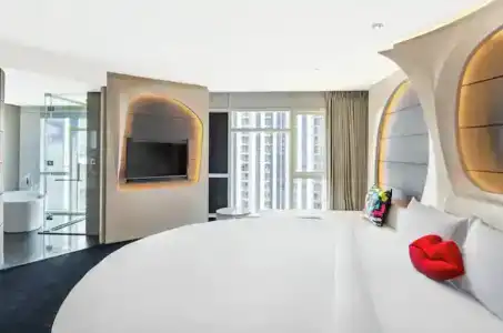 V Dubai, Curio Collection by Hilton - 64