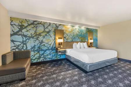 Clarion Inn - 71
