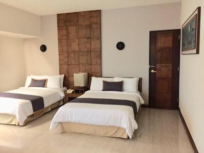 Indra Regent - 72