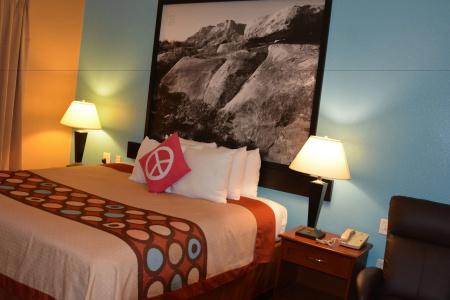 Super 8 by Wyndham Austin/Airport South - 45