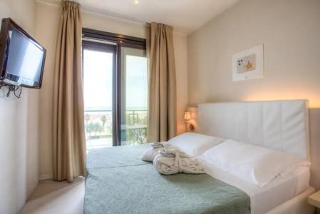 Ferretti Beach - 36