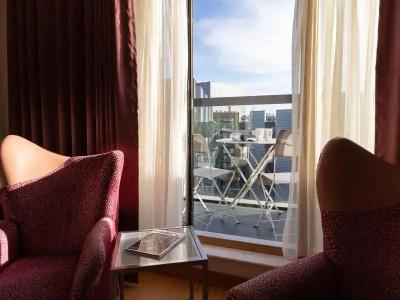 Bermondsey Square - A Bespoke - 59
