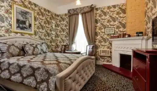 Queen Anne - 39