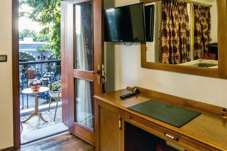 Rose Garden Suites - 20