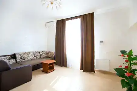 Rose Manor - 11