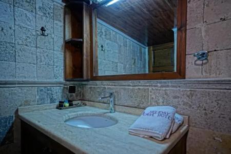 Holiday Cave - 41