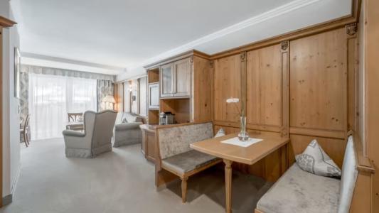 Trofana Royal - 64