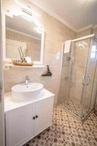 Sandal Alaçatı - Adult Only - 48